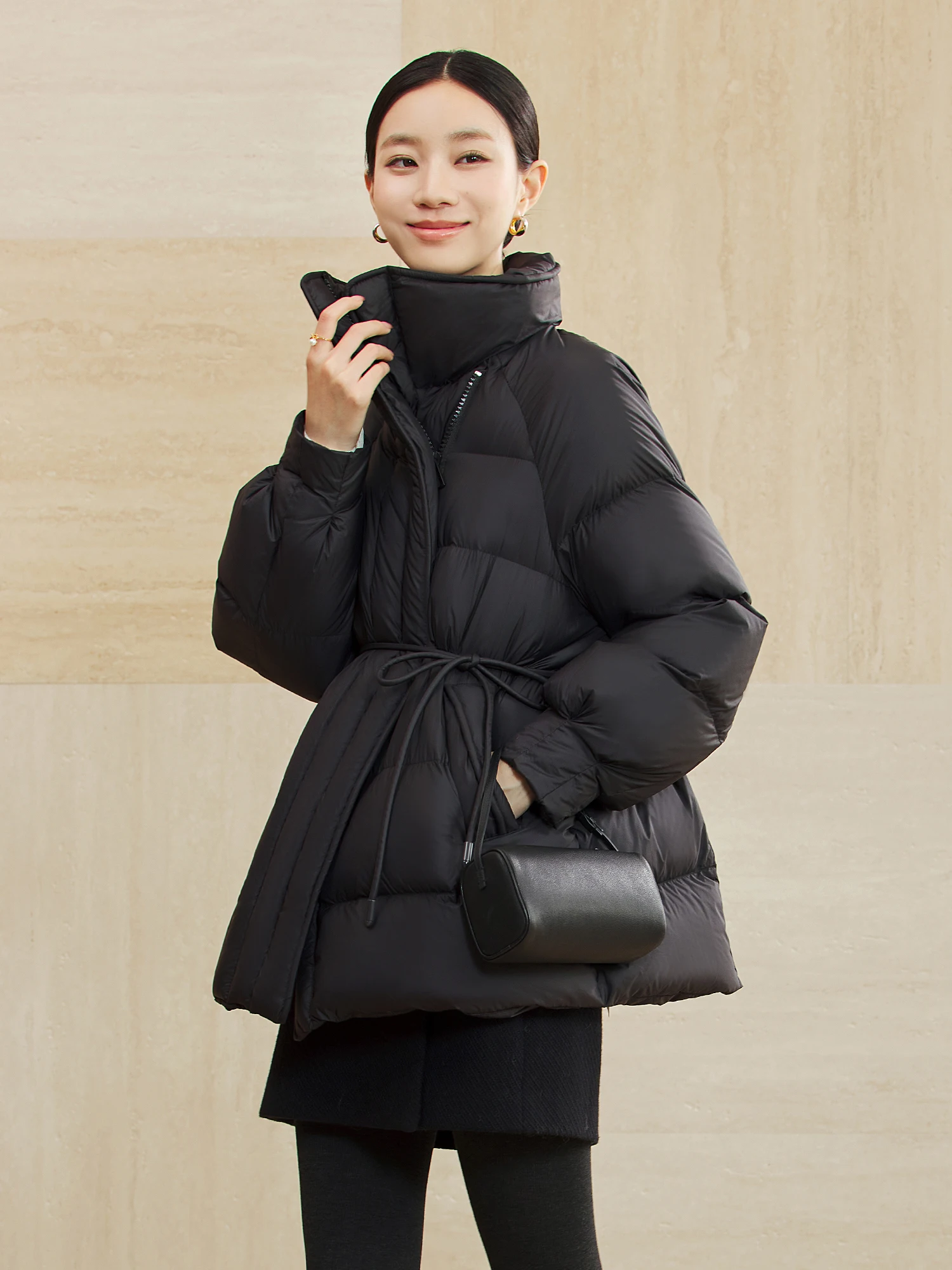 

Женская зимняя куртка-пуховик Ele с поясом, утепленная, из пуха и пера, теплая, белая, модель Cloud Doughnut 90, приталенная