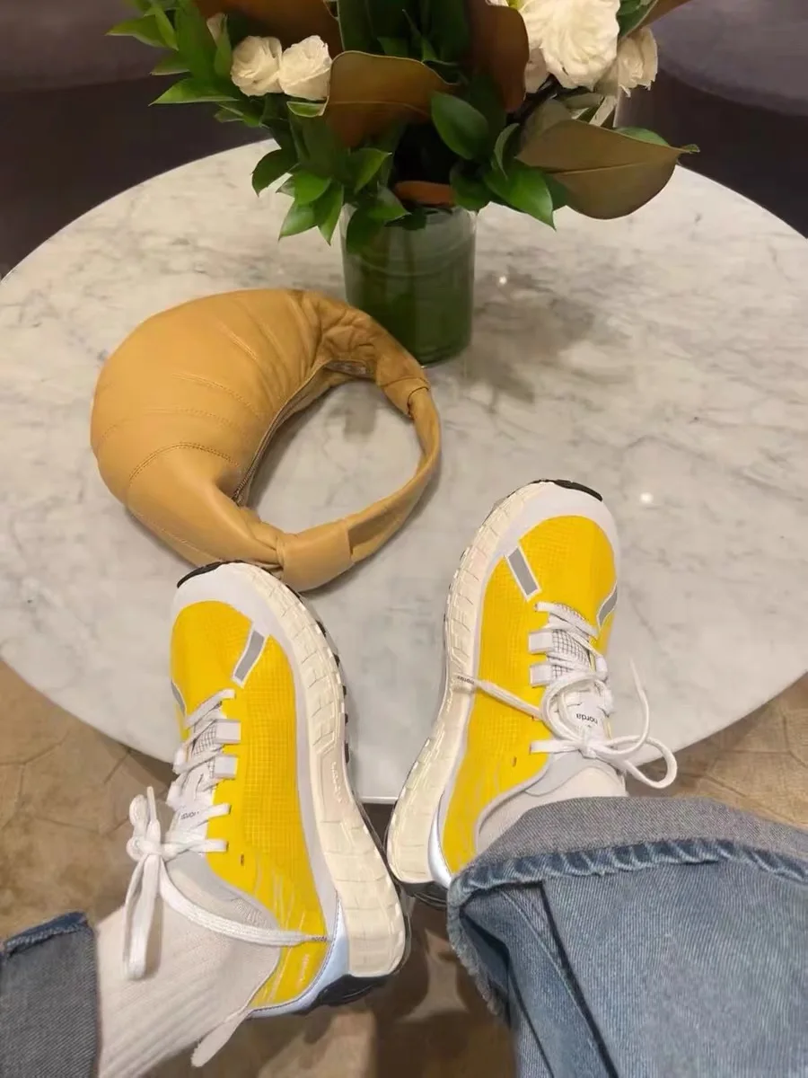 

2025 Hot-Selling High-Quality Running Shoes Unisex Cushioned Jogging Sneakers Casual Athletic Shoes Excellent