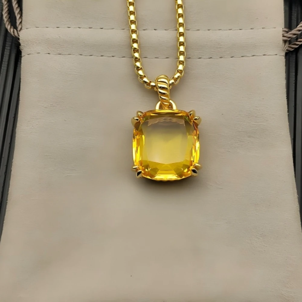 

2026 New Classic Love Star Pearl Pendant Necklace Temperament Exquisite and Elegant Jewelry Suitable for Any Occasion