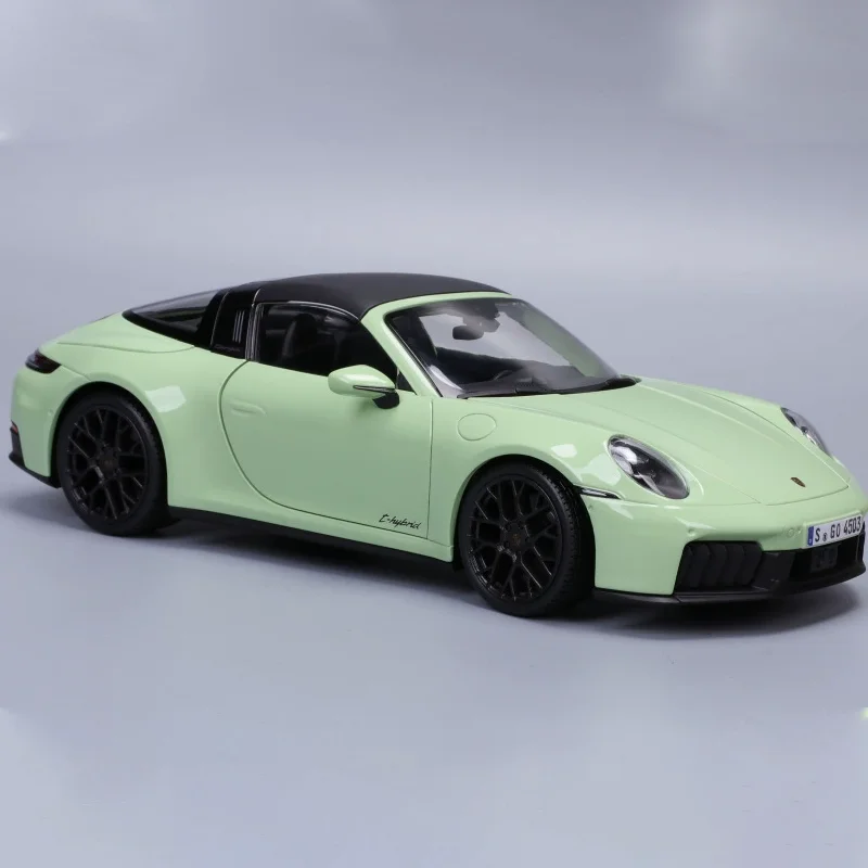 New In Stock 2022 MaiSto 1:18 Porsche 911 Gt3 Targa 4 Simulation Car Alloy Miniature Diecast Porsche Ornaments Custom Toys Kids