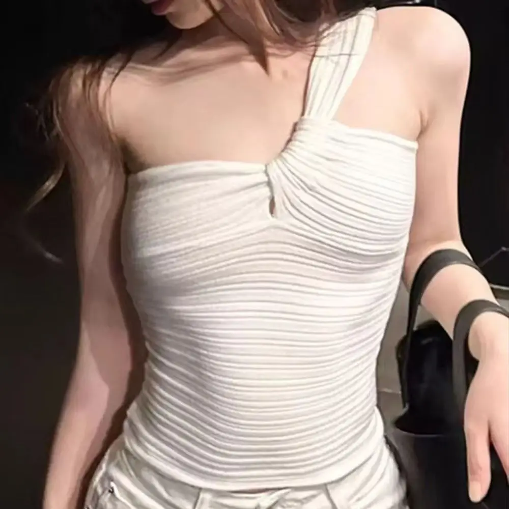 Big Twist Knotted Design ปิดไหล่ Camisole สายสั้น SLIM FIT เสื้อกล้ามไหล่เดียวดีไซน์จีบไม่สม่ําเสมอ