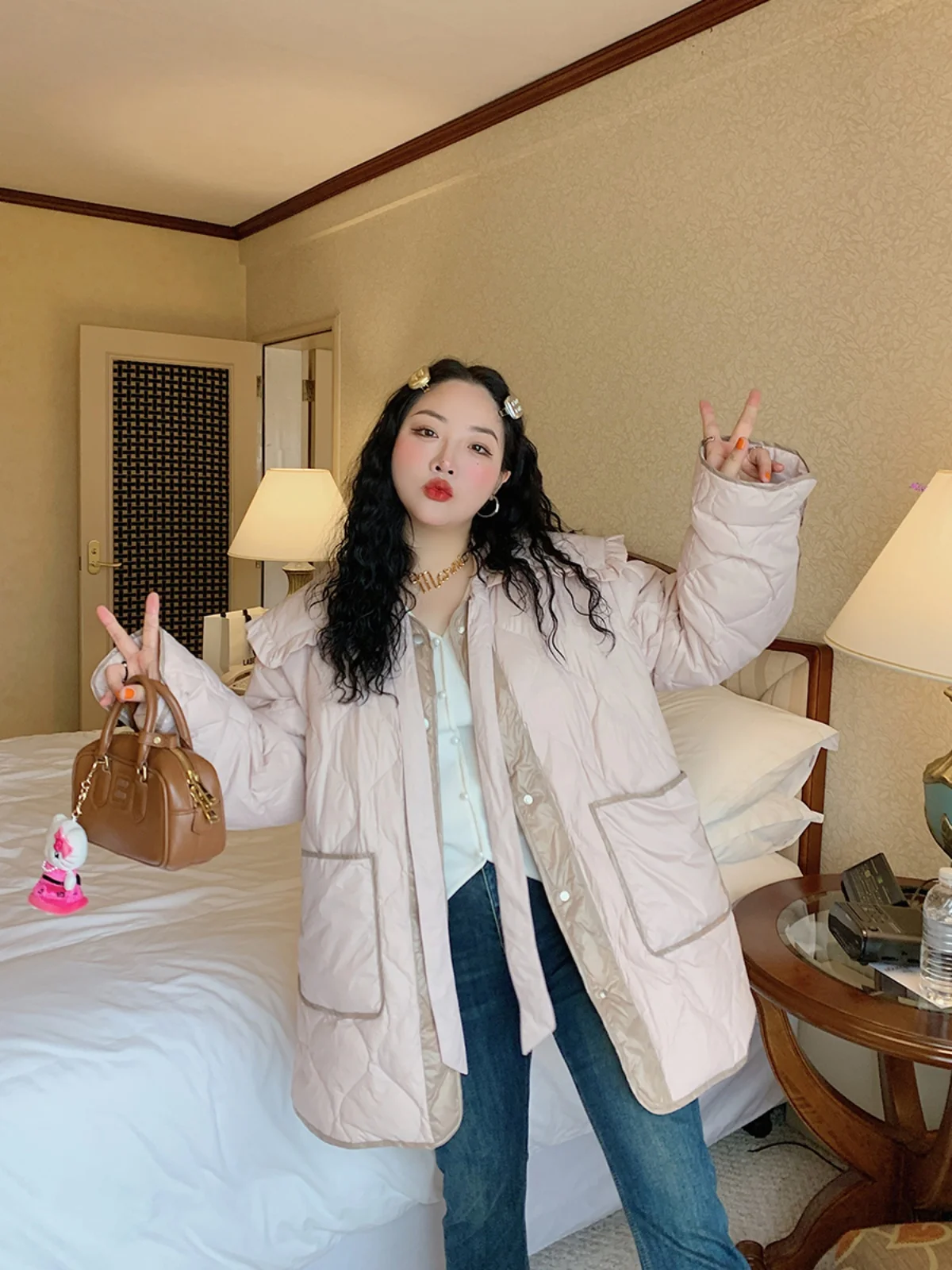 

Розовый кукольный воротник-пуховик Jaet, женское зимнее модное пальто большого размера, белое пальто с перьями Du, обычная длина све