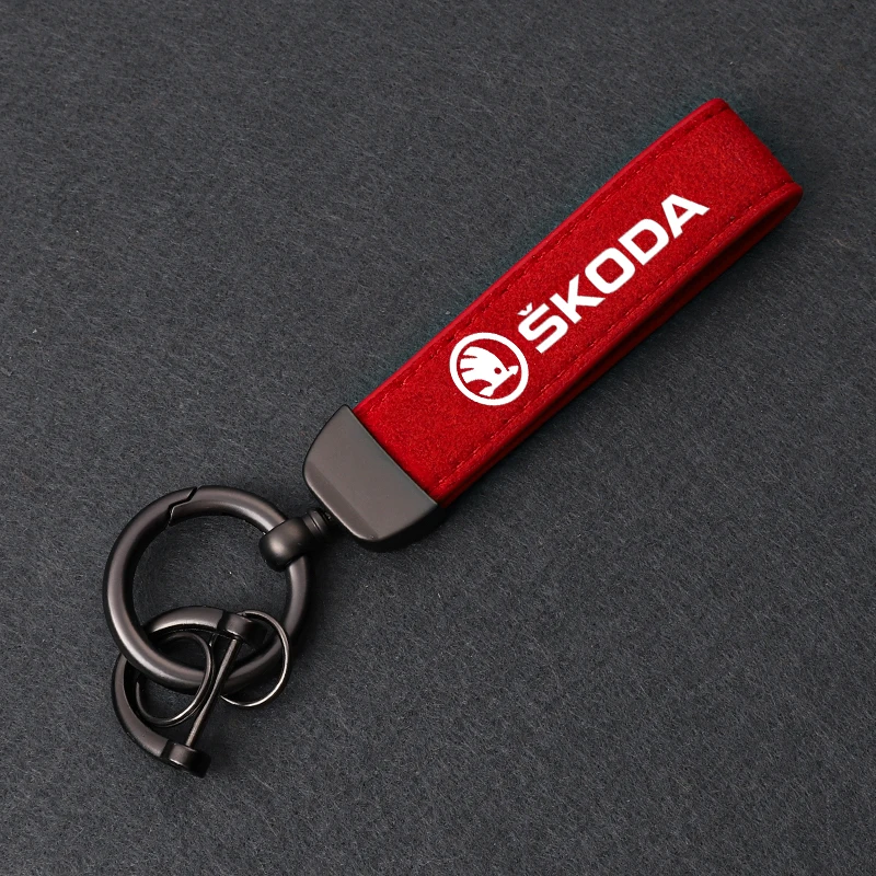 High-Grade Suede Leather Car Keychain Zinc Alloy Horseshoe Keyring For Skoda Octavia Fabia Kamiq Kapoq Kodiaq Rapid SCALA Superb