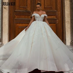Julia Kui Vintage Off Shoulder Short Sleeves Sweetheart Ball Gown Wedding Dress With Beading Pearls Appliques Lace Bridal Gowns