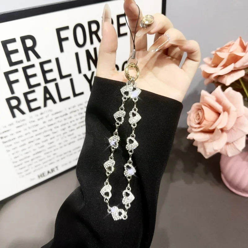 Internet Celebrity Classic Style Wrist Love Beaded Chain Mobile Phone ccdCamera Lanyard Pendant Niche Anti-Drop Good-looking