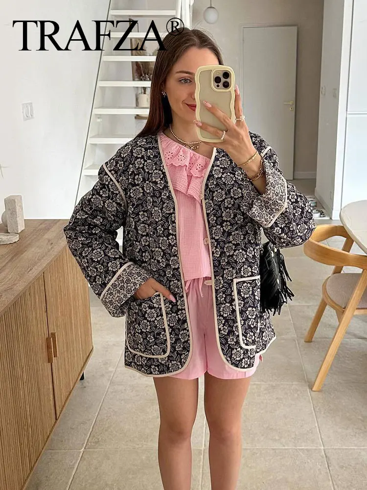 TRAFZA Woman Winter Coat Quilted Double Sided Floral Print Loose Cardigan Top Female Wild Outerwear Street Women\'s New In Coats