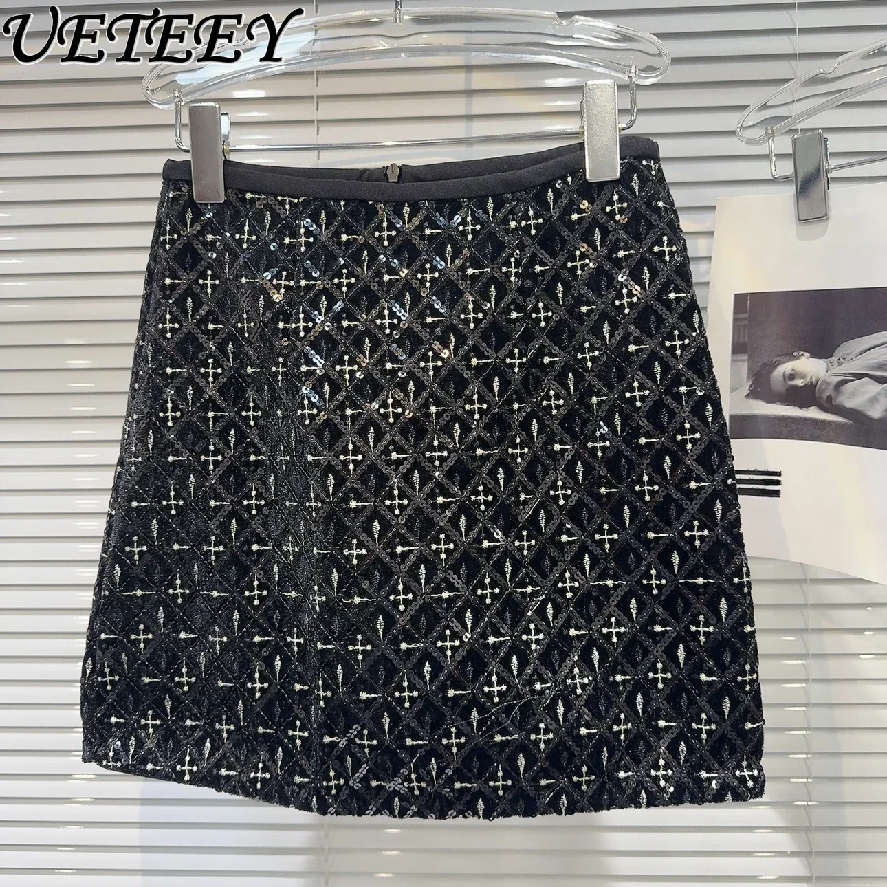 2024 Autumn and Winter New Sequined Tweed Skirt for Women Socialite High Waisted Slim Black Skirt A-line Mini Skirts Faldas