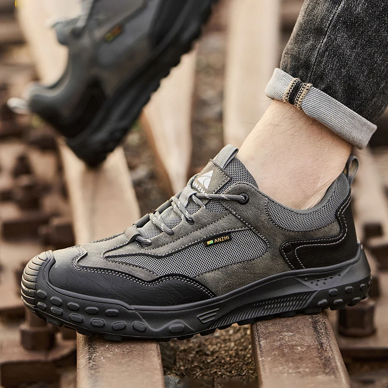 Labor Protection Shoes Lightweight Breathable Anti Slip Welding Shoes Anti Smashing Steel Toe Anti Piercing Safety Shoes