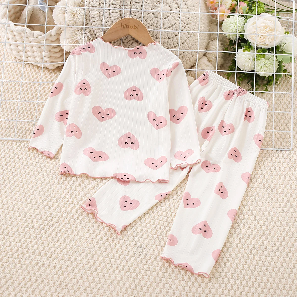 hibobi 2-Piece Girl Spring Allover Heart Printed Long Sleeve Top & Matching Pants Comfortable And Cute Loungewear Set