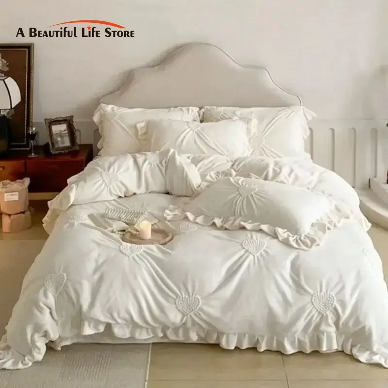 French Romantic Velvet Ruffles Winter 4Pcs Bedding Set Plush Warm Heart Twisted Flowers Duvet Cover Set Bed Sheet Pillowcases