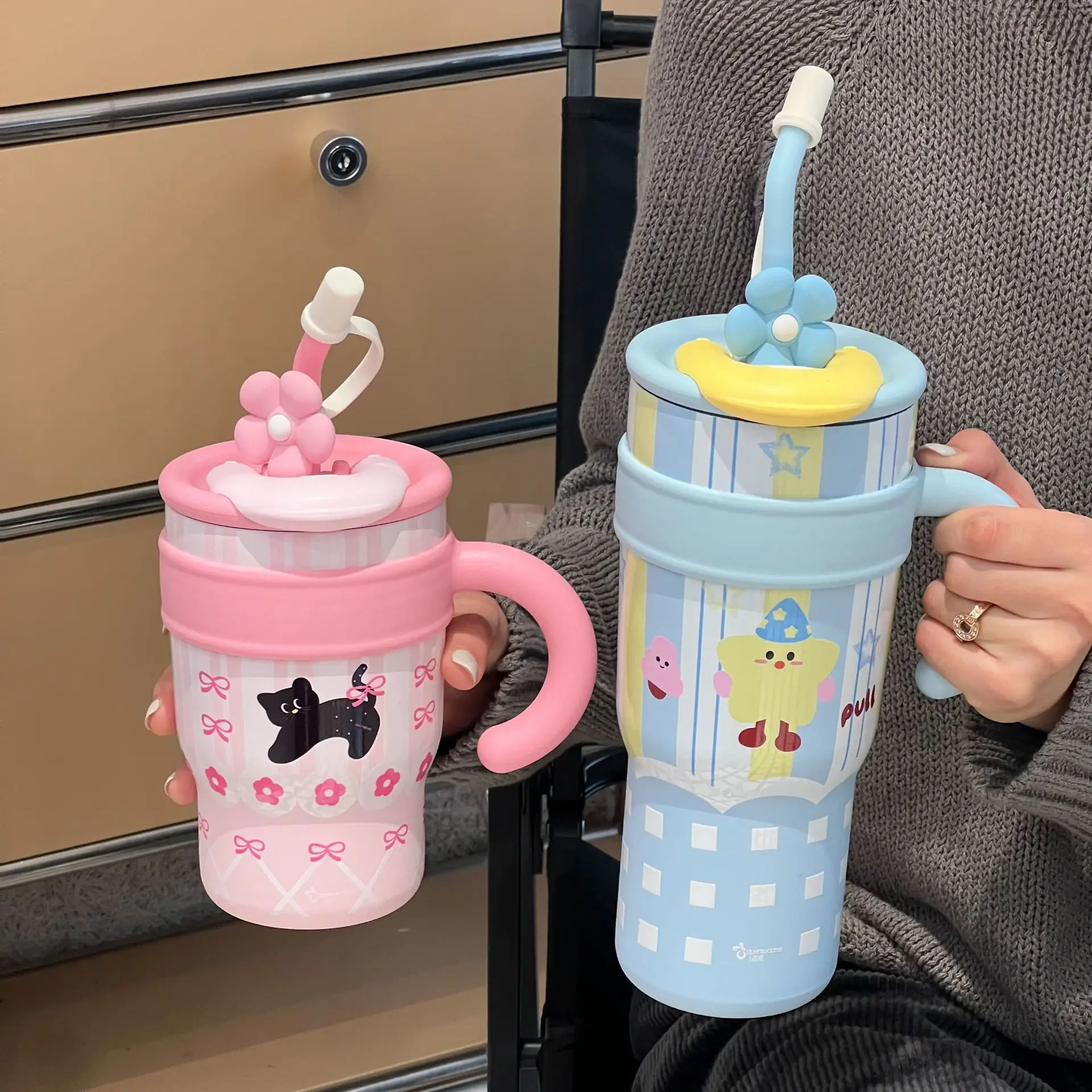 

700/1200ml Large Capacity INS Stainless Steel Cup Insulated Tea Brewing Women's Version New Office Water Bottle Design