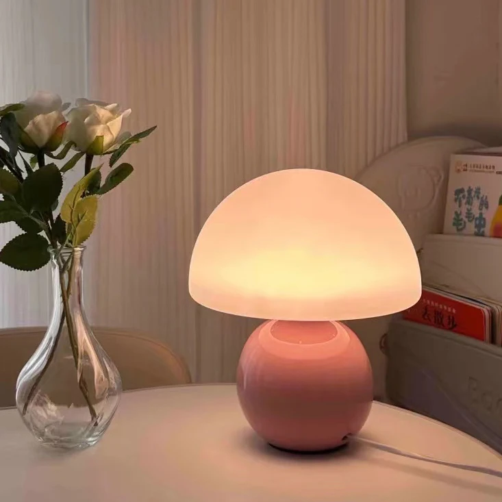 

Mushroom desk lamp Cream wind ceramic eye protection rental room Bedroom bedside warm girl ins wind atmosphere night light