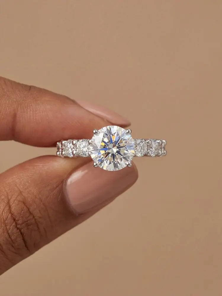 

Daily Wear Round Four-Claw Cubic Zircon Big Rings for Women Silver Colour High Quality Female Accessories Wedding Party Jewelry