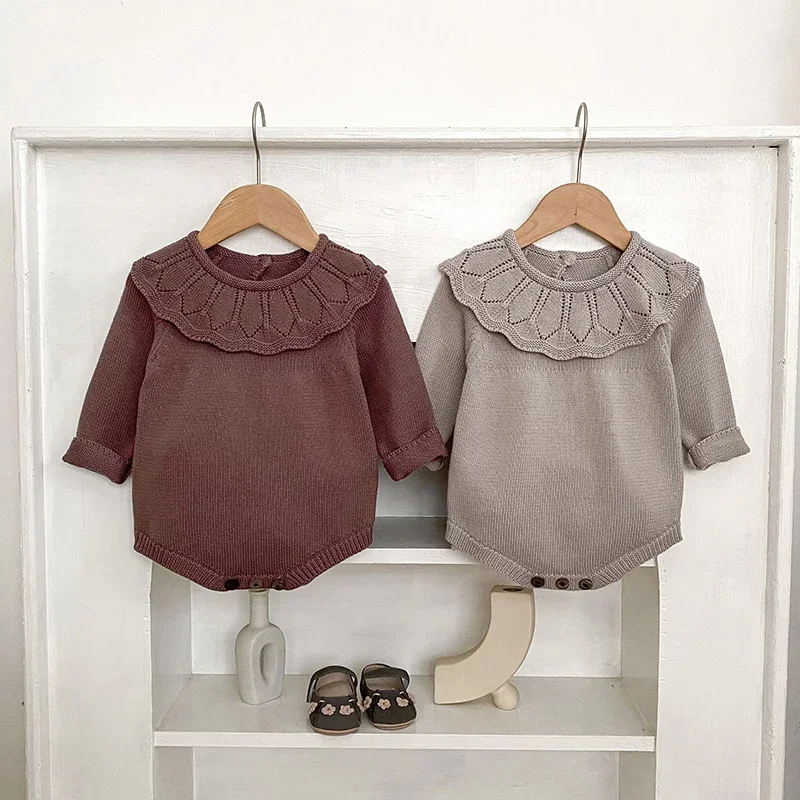 

Весенний комбинезон для новорожденных девочек 0-24 месяцев, новый осенний детский вязаный комбинезон с длинными рукавами, однотонная одежда с полым воротником, вязаные комбинезоны для младенцев