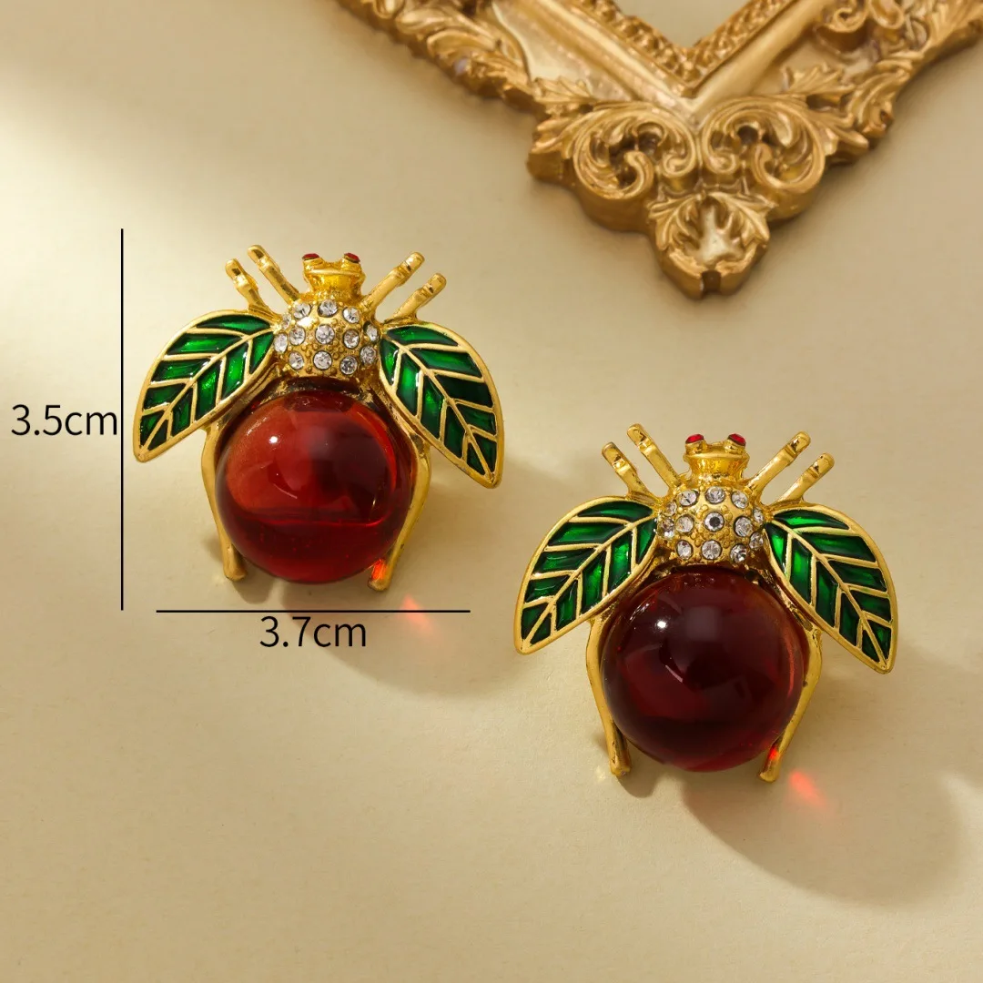 Vintage Gold Insect Earrings with Unique Personality, Retro Oil Drop Ladybug Earrings