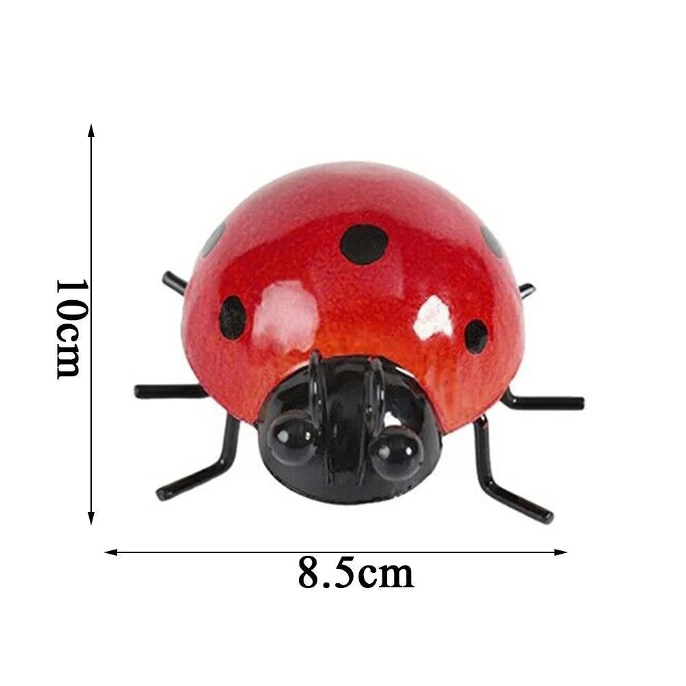 Figura mariquita metálica decorativa para colgar en pared de jardín