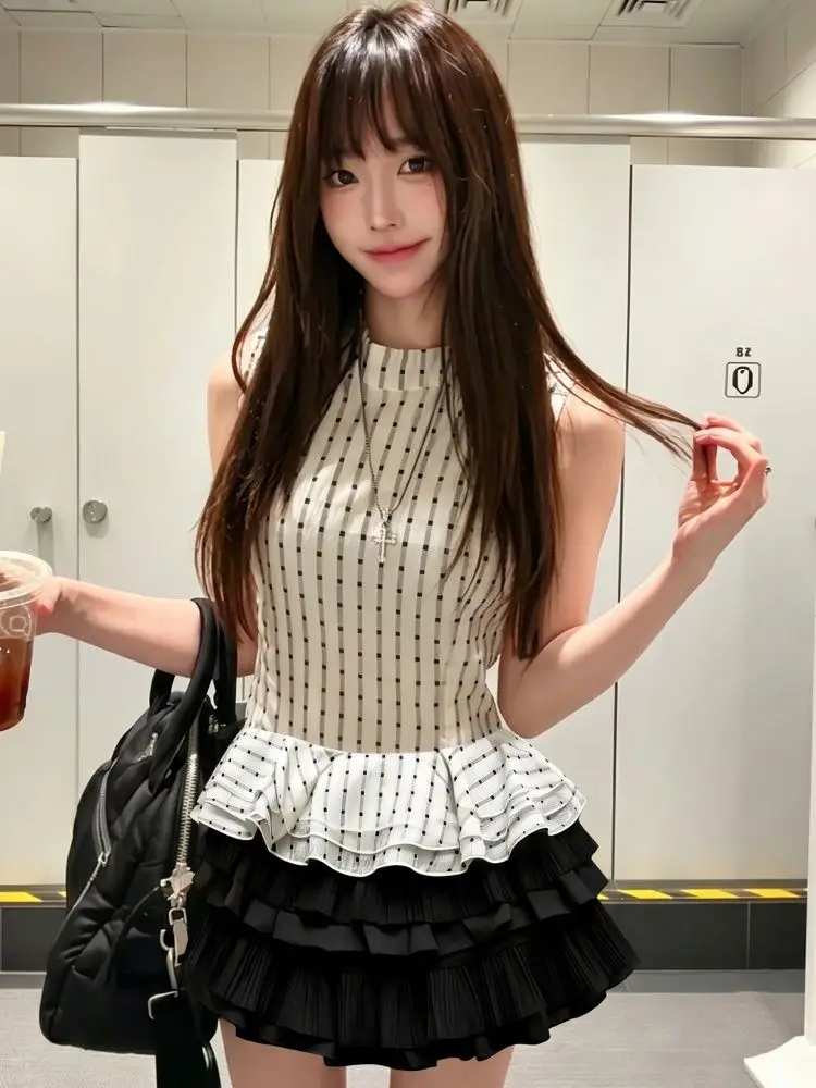 Vintage Y2k Harajuku Women's O Neck Line Plaid T-shirt Japanese Subculture Black Pleated Mini Skirt Fashion Christmas Partywear