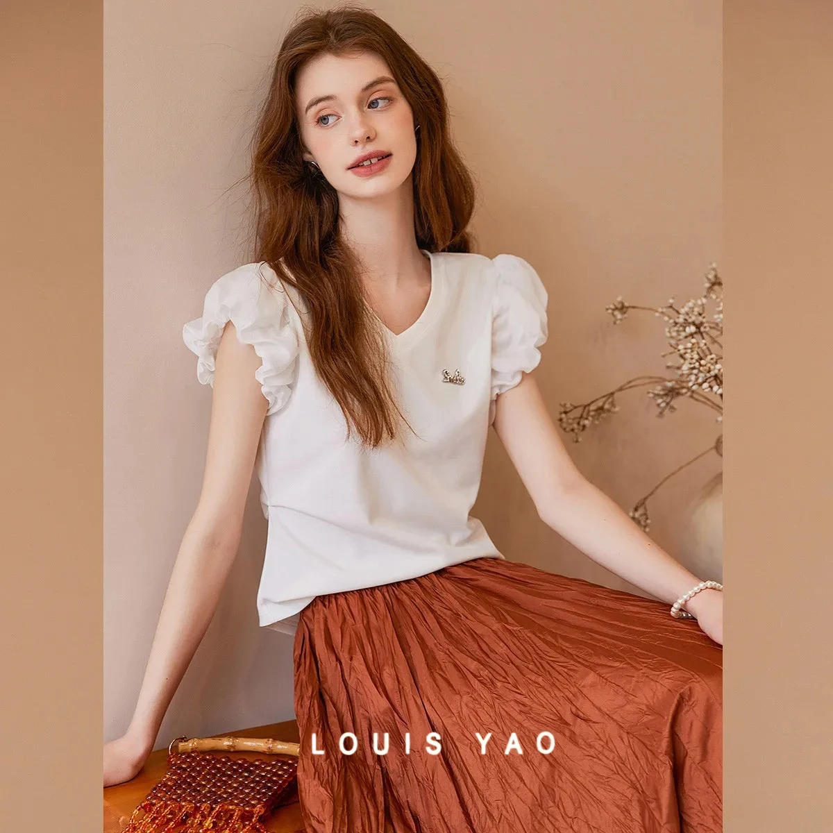 

LOUIS YAO Summer Women's T-shirt 2025 V-neck Pullover Flower Bud Sleeve T-shirt Side Seam Pleated Slim Fit Short Sleeved Tops