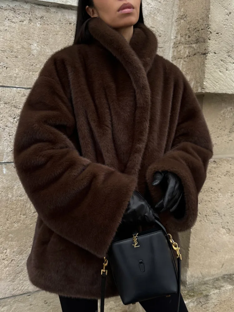 DFDG 2025 الخريف الشتاء المرأة خمر فو المنك معطف قصير أفخم خندق سترة الحد الأدنى مصمم تيدي ملابس خارجية معطف #2