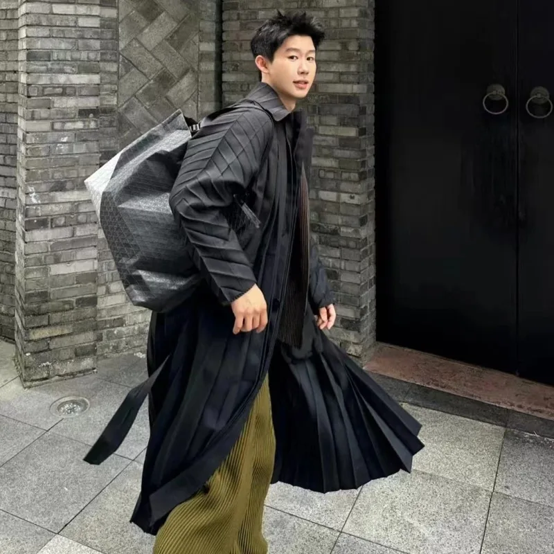 

Miyake Pleated Men's Trench Coat New Casual Commuter Fold Jacket Solid Personality Original Long Pleat Jacket Autumn Winter2025