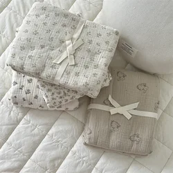 Couvertures d'Emmaillotage en Mousseline pour Nouveau-Né Garçon et Fille, Couverture Florale pour Nourrisson, Couette CPull, 130x120cm
