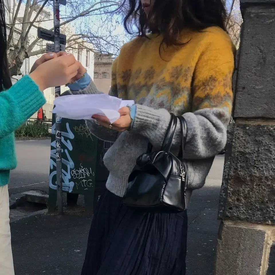 

Jacquard Sweater Color Contrasting Snowflake Knitted Sweater for Women 2024 Autumn New South Korea Dongdaemun Siene Round Neck