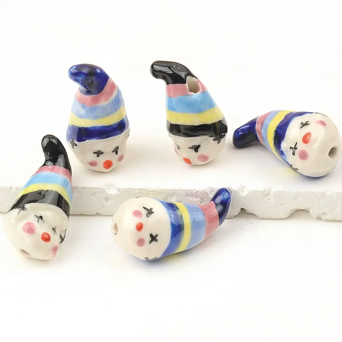 1.3x2.5cm 5szt Cute Cartoon Animals Ceramiczne koraliki DIY Charm Ręcznie robiona biżuteria Kolczyki Naszyjnik Akcesoria