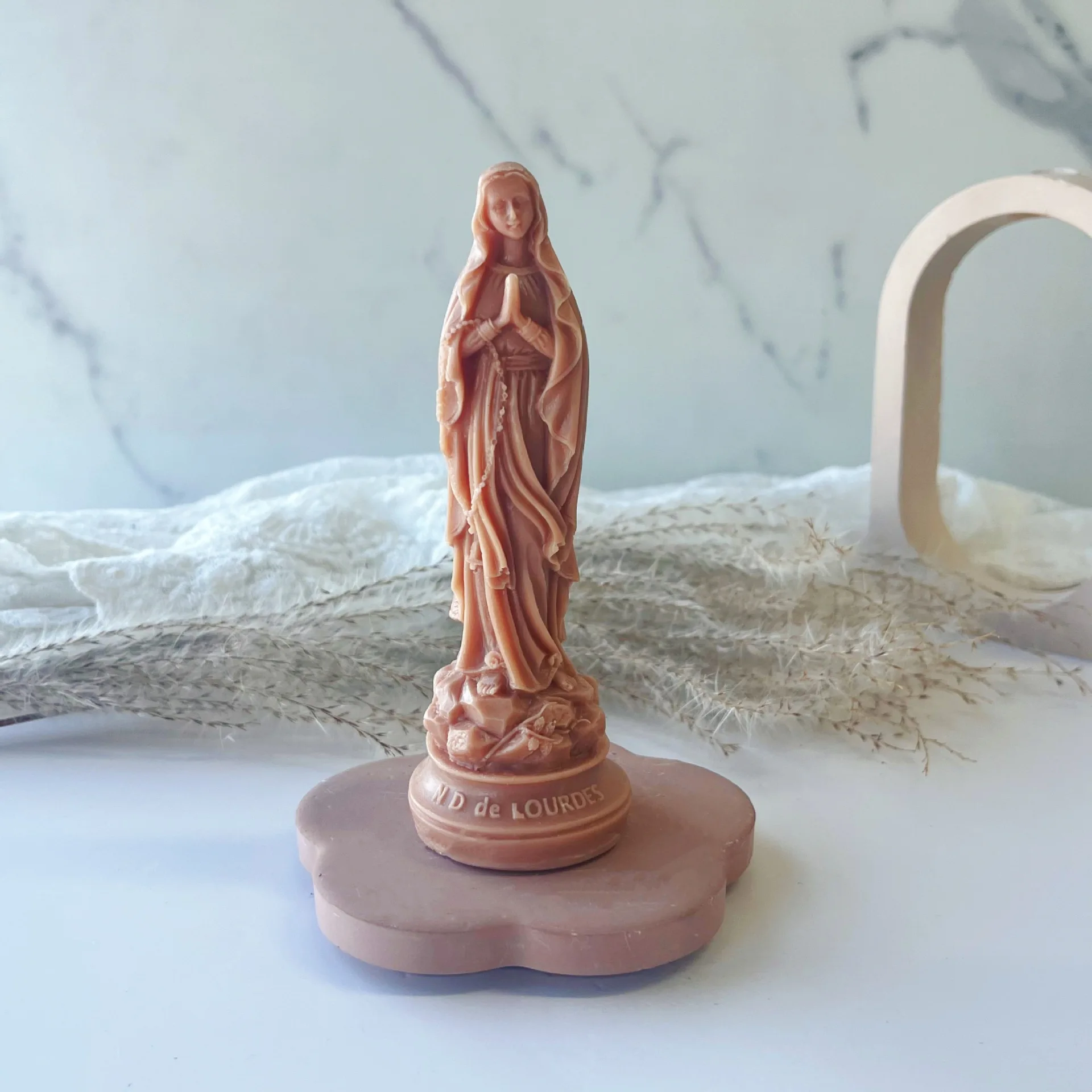 Virgin Mary scented candle. Creative shooting props. Holiday gift candle. Styling scented candles. Home furnishings.