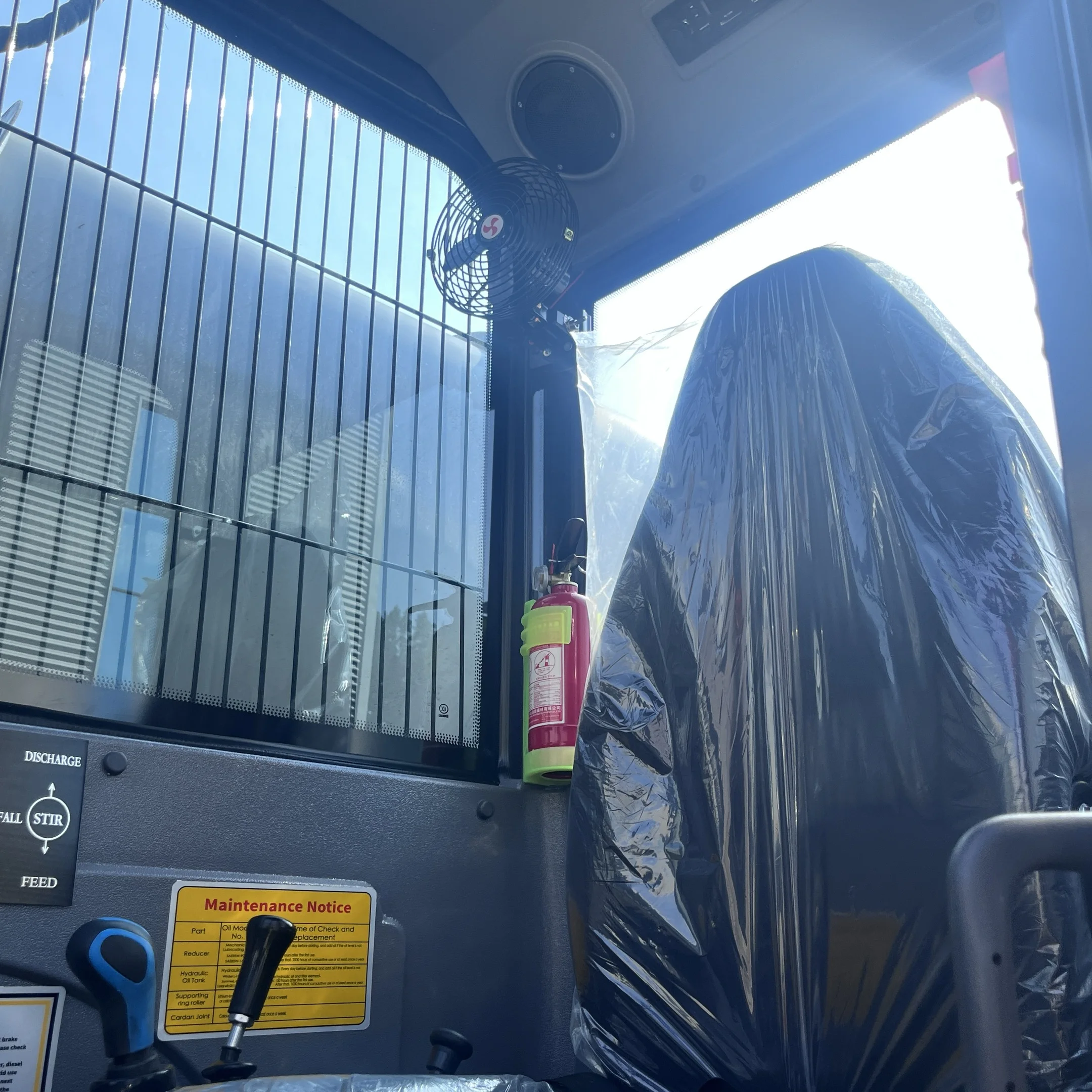 خلاط خرسانة صغير، شاحنة قلابة، خلاط خرسانة محمول من نوع العجلة، خلاط خرسانة ذاتي التحميل #5