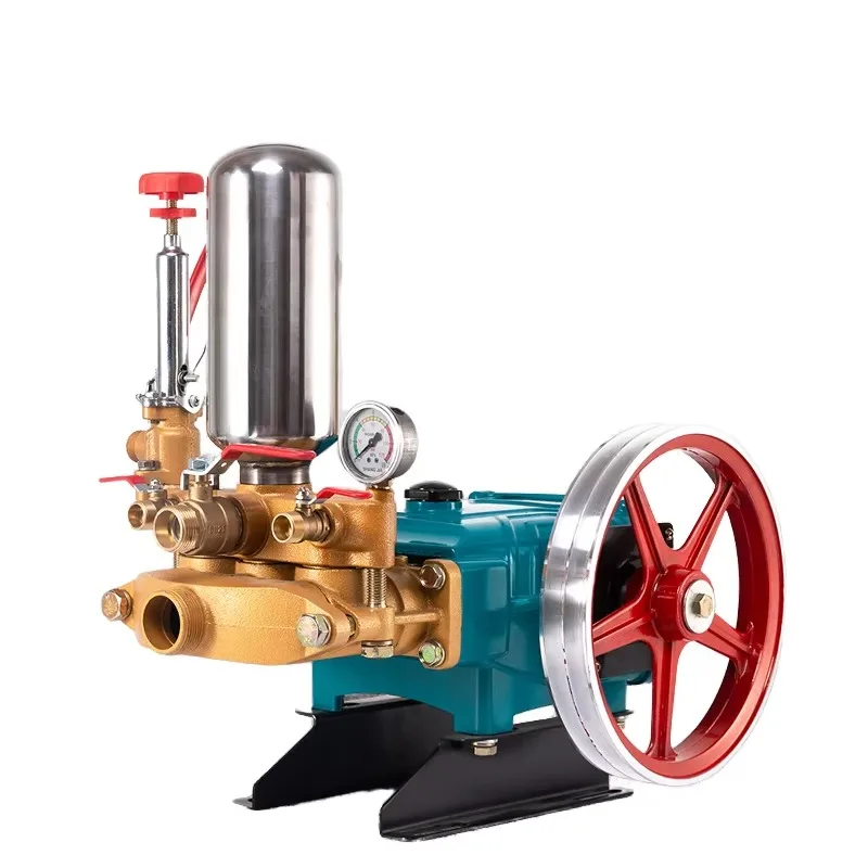 

High-pressure agricultural three-cylinder pump fat-free pesticide applicator with high-pressure spray pump head