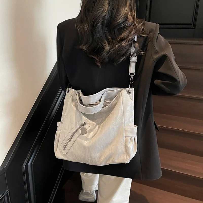 

Luxury High-End Minimalist Vintage Leather Handbag For Women With Trendy Crossbody Design Large Capacity