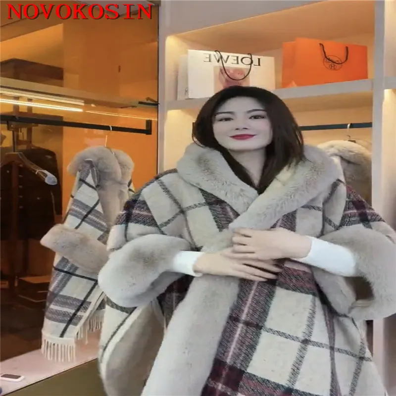 Thicken Warm Lining Velvet Faux Fur Collar Loose Long Street Wear Women Batwing Sleeve Poncho Cloak Striped Winter Coat With Hat