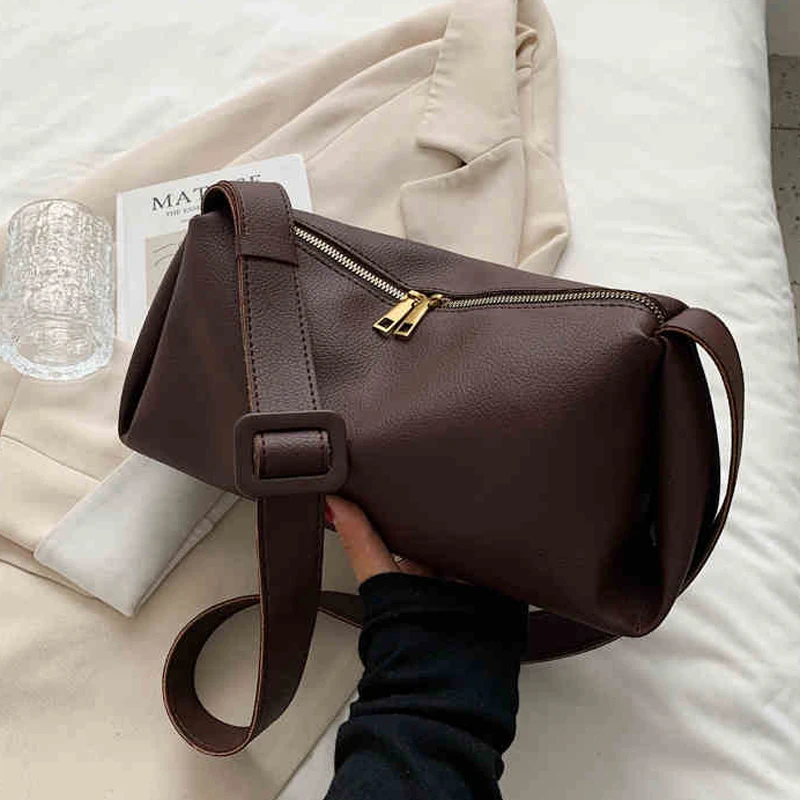 

Spring Autumn Women's Wide Shoulder Strap Crossbody Bags Vintage Large Capacity Versatile Handbag Texture Leather Shoulder Bag
