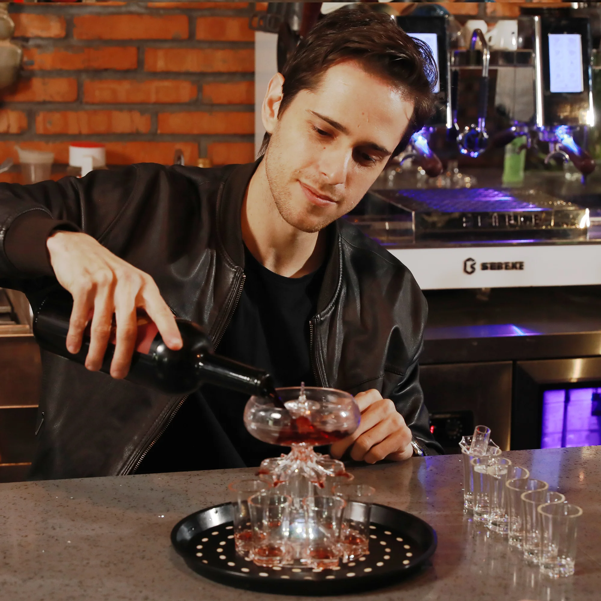 Second Generation Six Cup Automatic Wine Dispenser for Party Entertainment