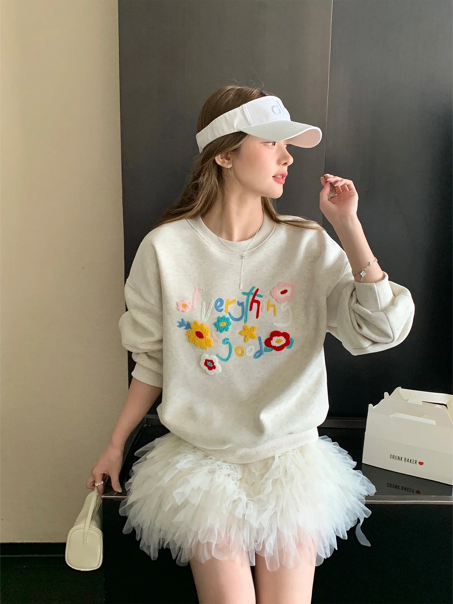 

Casual round Neck Sweatshirt Women's Spring New Style O-Neck Short Outerwear Quenching Kimchi Oats Color 3D Cartoon Letter
