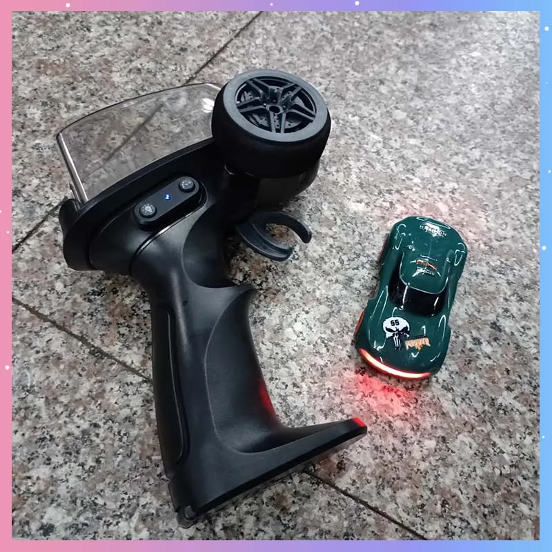 

Mini 4WD Desktop Drift Car 1:64 High Speed Electric RC Remote Control Car With Cool Light 2.4G Remote Control Car Toy Gift
