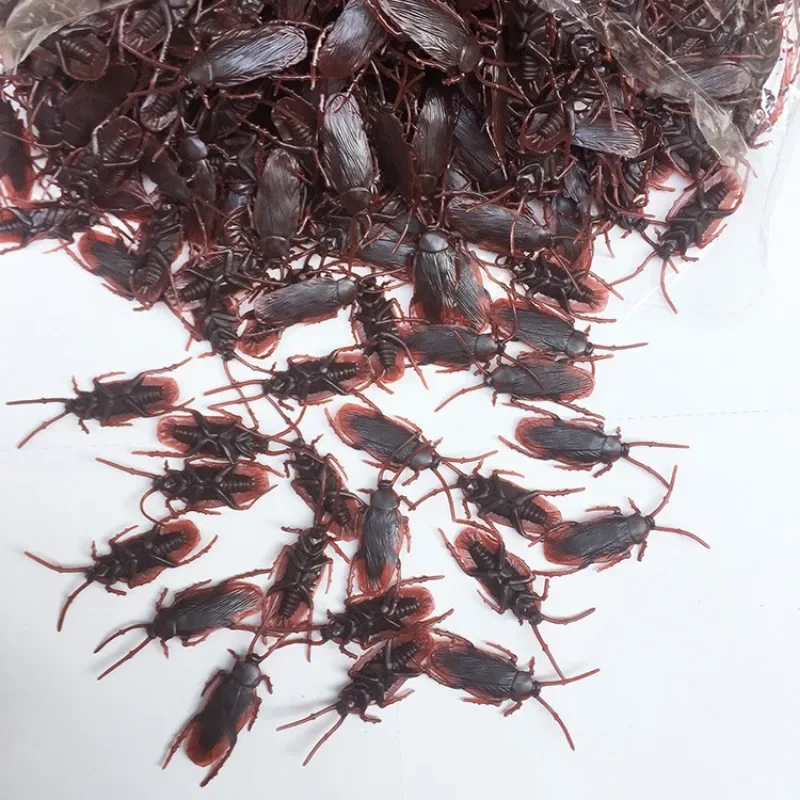 10/20/50Pcs Fake Roach Trick Joke Toys Halloween Simulation Cockroaches Prank Funny Lifelike Rubber Insect for Horrify Party