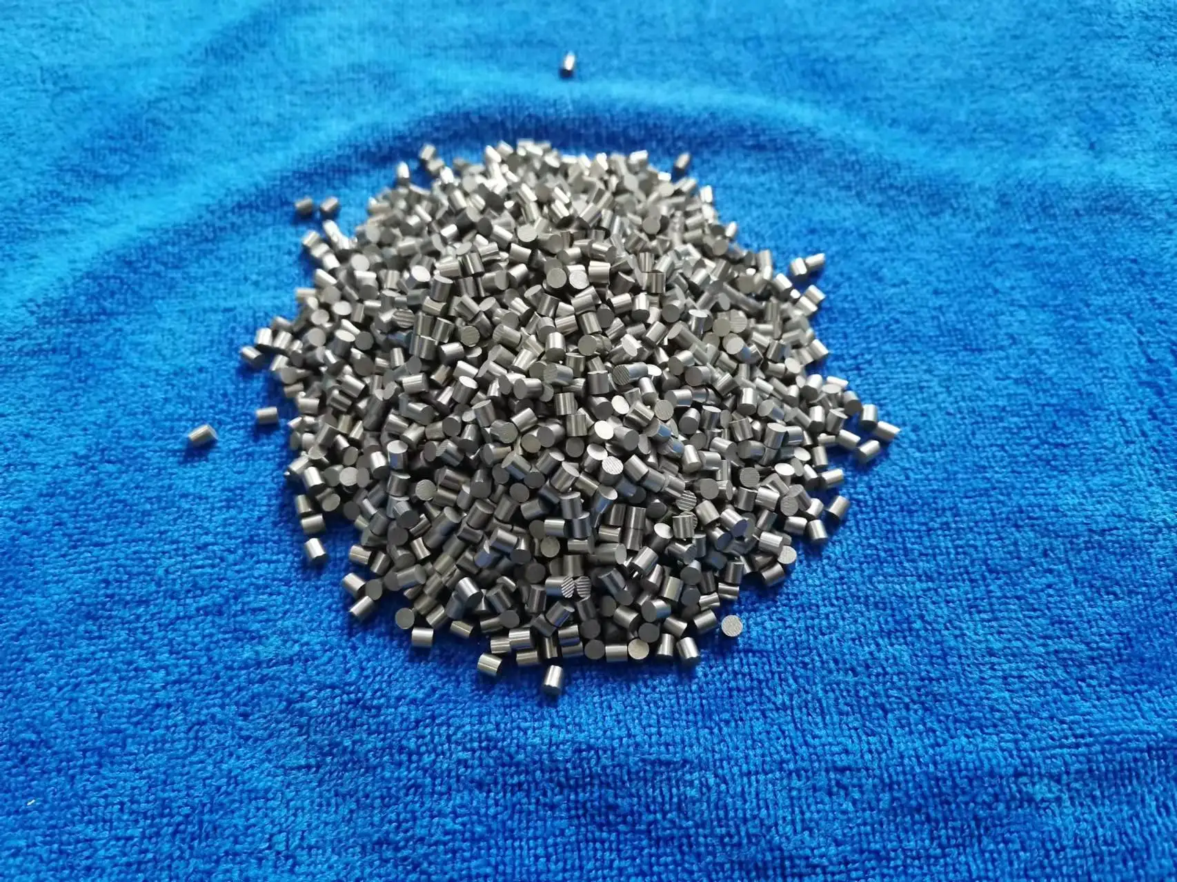 Pure Tungsten Granule 3.5mm*3.5mm High Purity Tungsten Weights For Stuffing Tungsten Small Bar