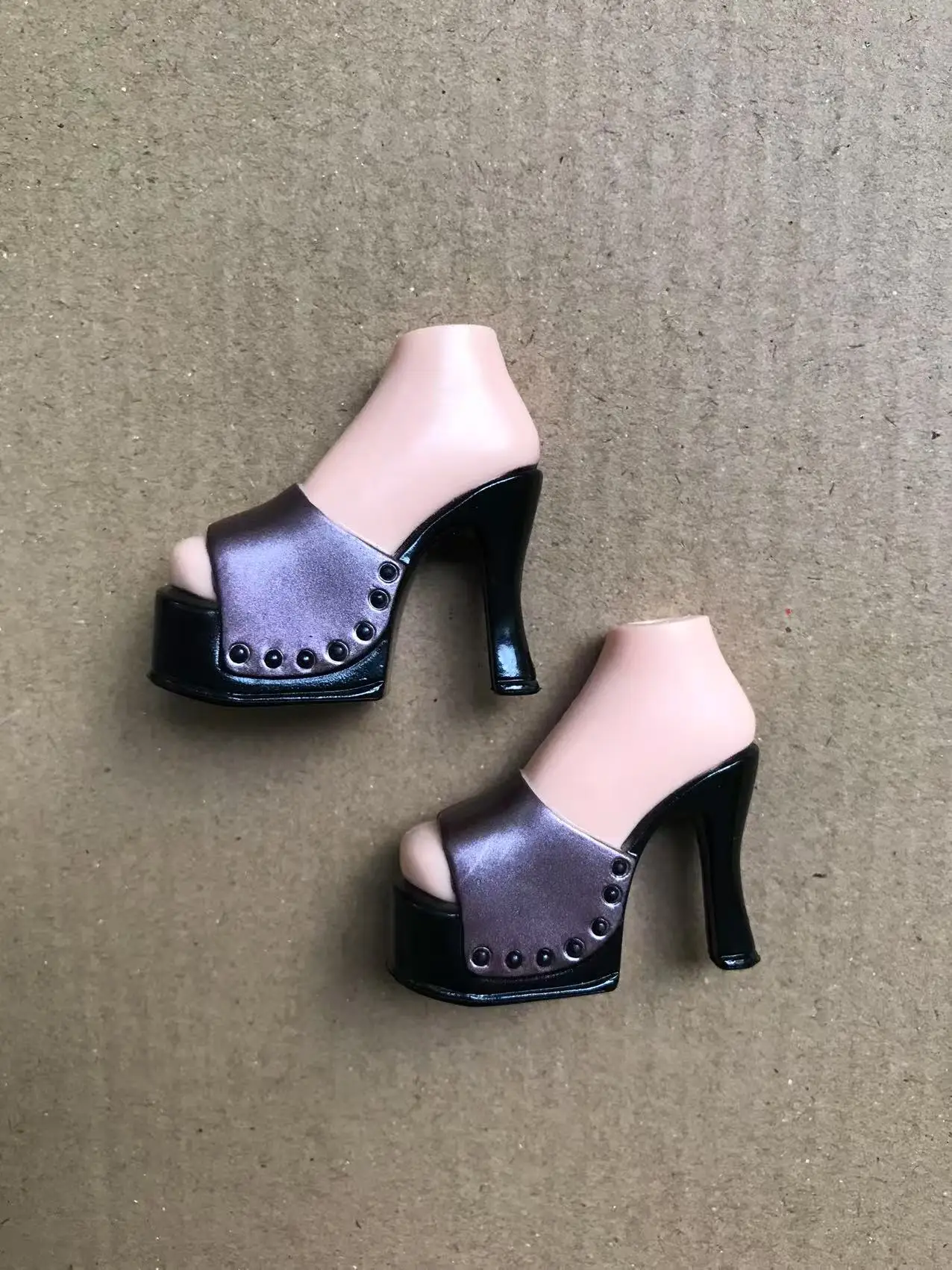 Klassische tanzende Puppe, Puppenschuhe, Turnschuhe, Leder-Design, Schuhe, Stiefel, bunte Puppe, Neuheit, Dekore, Teile, Mädchen, Geschenk, Spielzeug – Detail 9