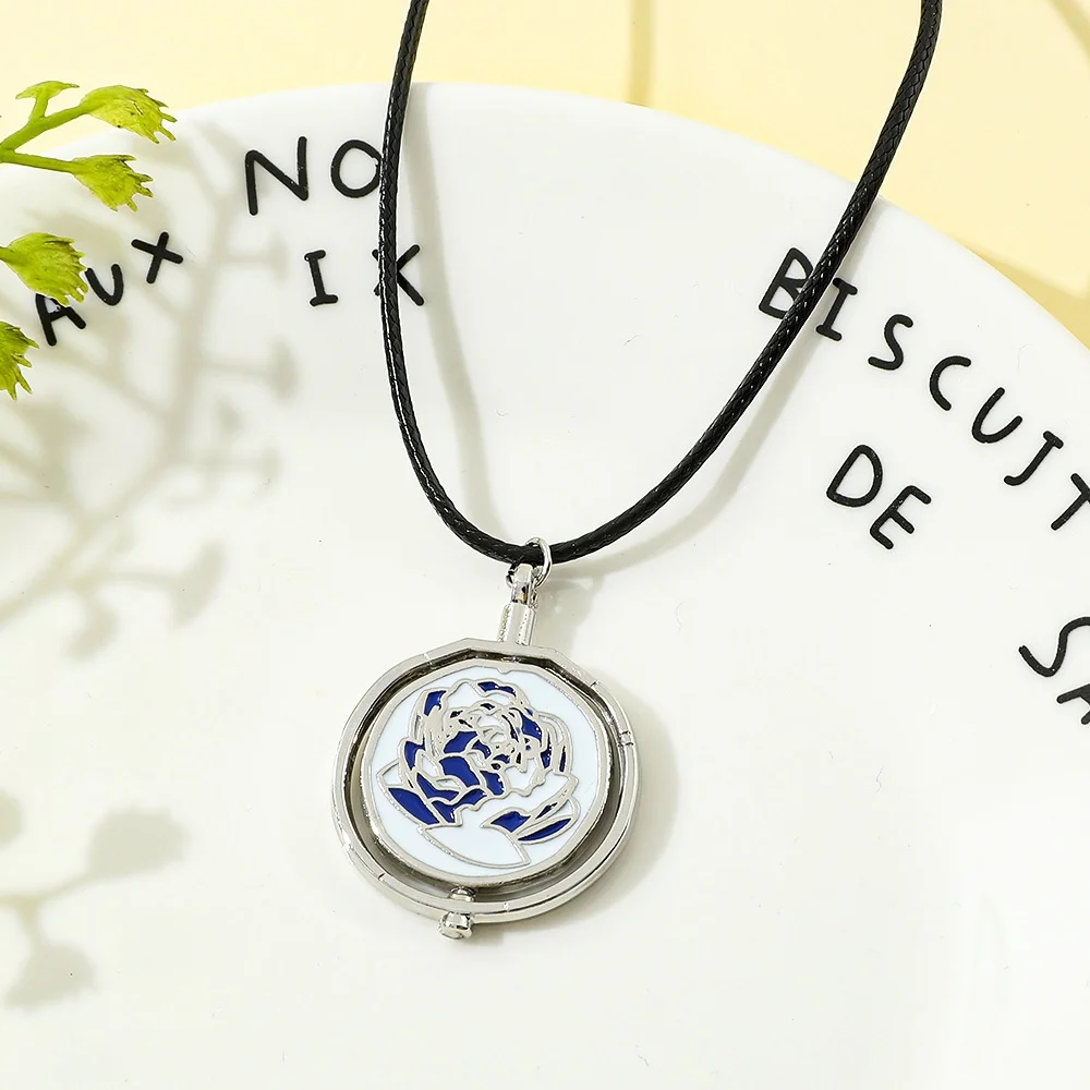 Jewerly Fans Sammlung Zubehör Geschenk Anime Spiel Blaue Rose Drehbare Halskette Cosplay Rucksack Anhänger Metall Halloween Party