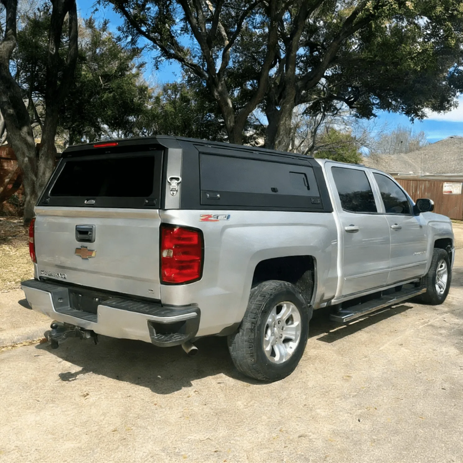 New Style Self-Driving Pickup Canopy Waterproof Lockable Topper for Toyota Hilux & CHEVY SILVERADO (Pop-Up + Side Step)