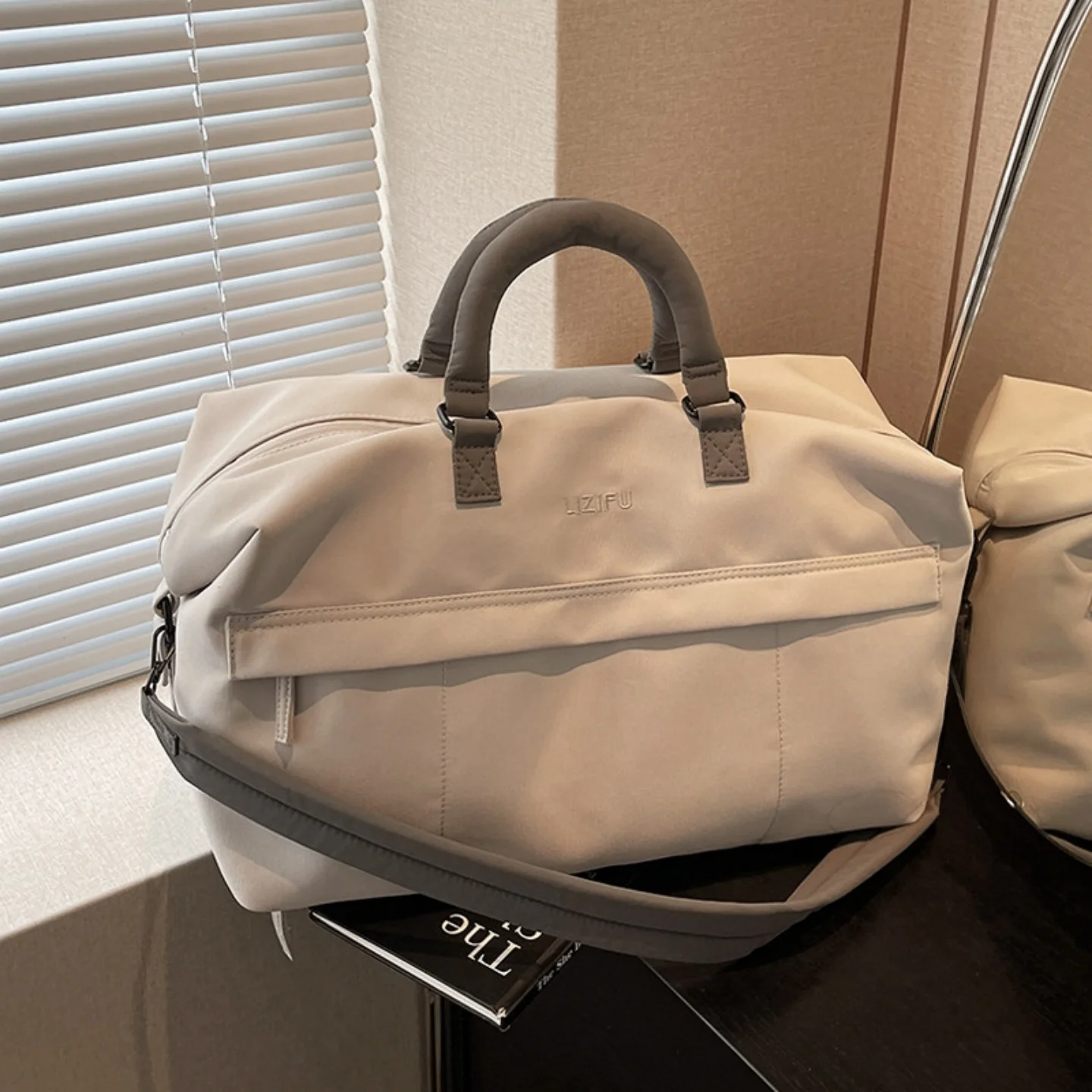 lightweight-multi-functional-women's-travel-bag-short-trip-fitness-sports-crossbody-bag-large-capacity-storage-handbag