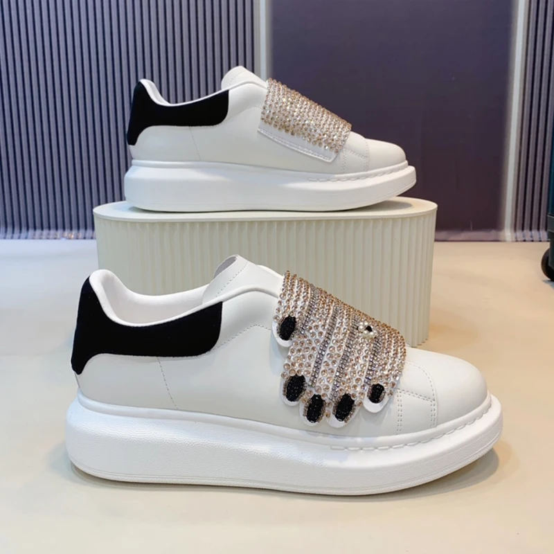 Ladies Thick Platform Flat Sneakers Rhinestone Bling Bling Buckle Round Toe All Match Small White Shoe Top Quality Casual Loafer