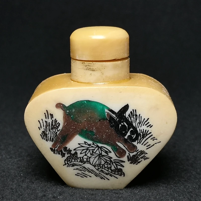 YIZHU CULTUER ART Size 4.5 × 4.3 cm Old Chinese Hand Carved Inlay Animal Pig Bird Statue Snuff Bottles Gift