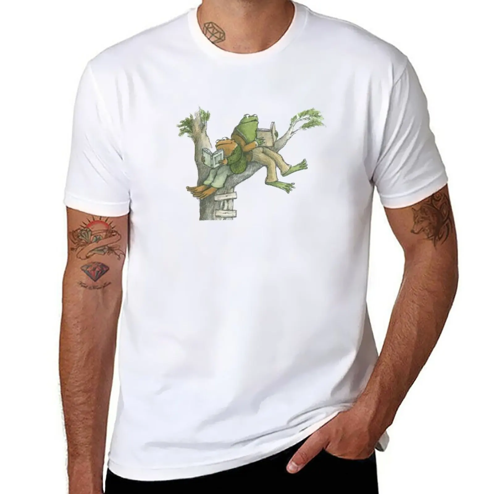 New Frog and Toad reading in tree T-Shirt boys t shirts aesthetic clothes mens t shirts pack