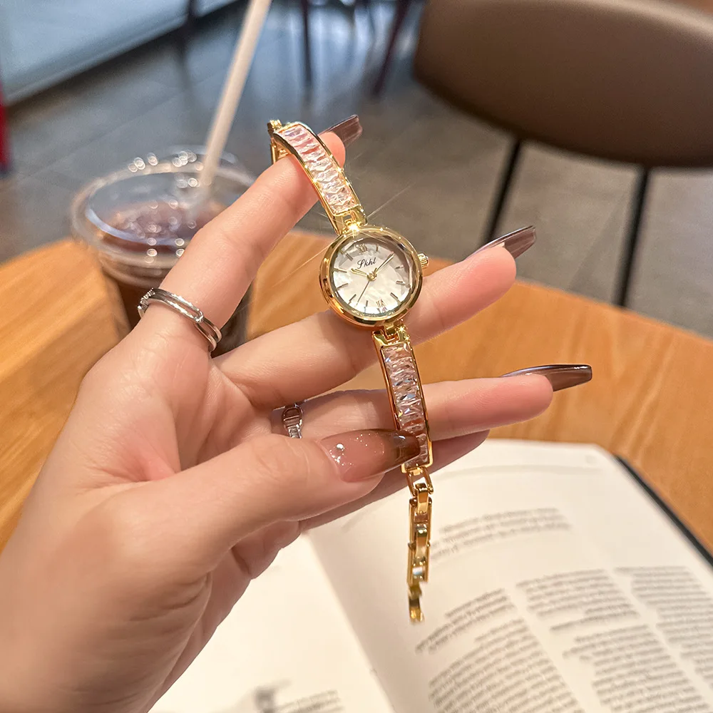 

Simple Trendy Women Watches Fashion Gold Diamond Watch Sweet Bracelet Watch Casual Ladies Quartz Wirstwatch Relógio Feminino