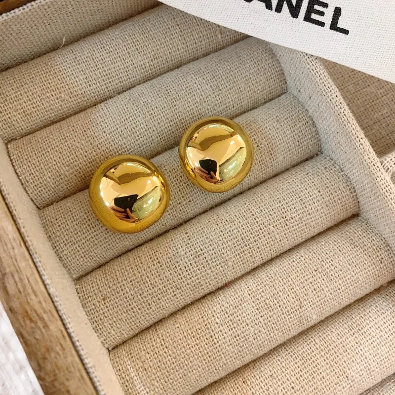 النمط الأوروبي فاسق الموضة هندسية نصف معدنية كبيرة الكرة أقراط مستديرة للنساء الفتيات اكسسوارات الحفلات