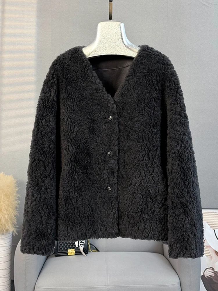 Haining lamb wool coat for women, medium to long, 2024 winter new item, sheep shearing fur integrated coat jacket