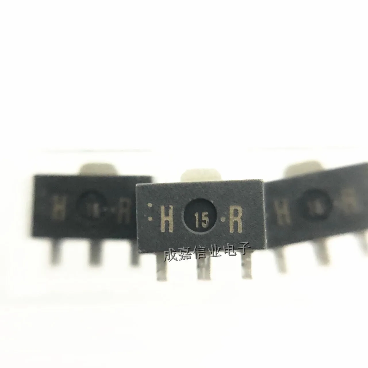 

10pcs/Lot 2SB956-R SOT-89-3 MARKING;HR SMALL SIGNAL BIPOLAR TRANSISTOR, 1A I(C), 20V V(BR)CEO, 1-ELEMENT, PNP,