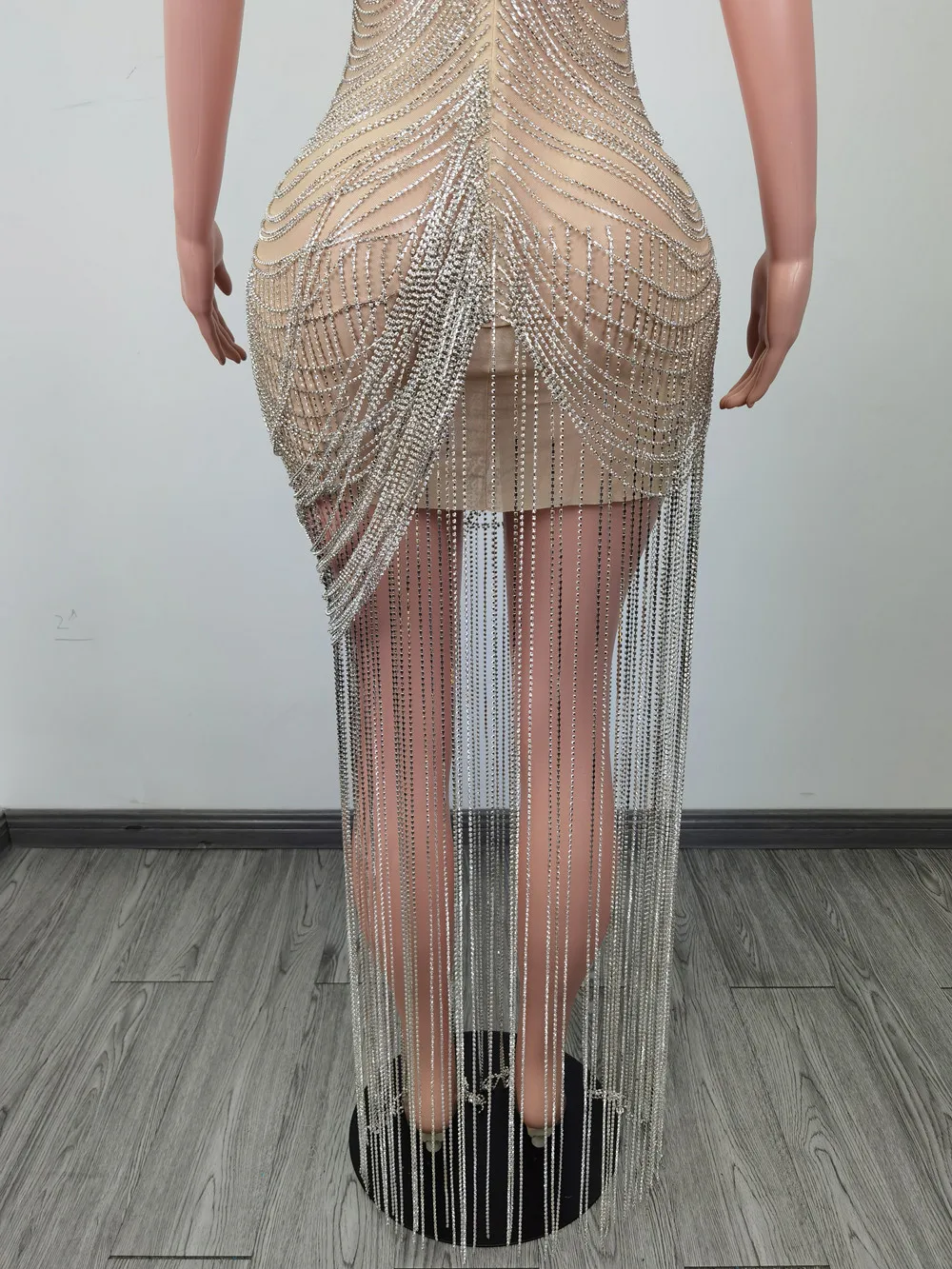 高級メッシュシースルーノースリーブラインストーンタッセルミニドレス女性用プロムガウンナイトクラブパーティーボディコンドレスストリッパー衣装